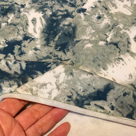 Women’s UA Sweatshirt Rival Style Crewneck, Size XL, Moisture wicking - Picture 9 of 10